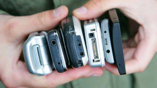 Į Kybartų pataisos namus bandyta perduoti telefonų